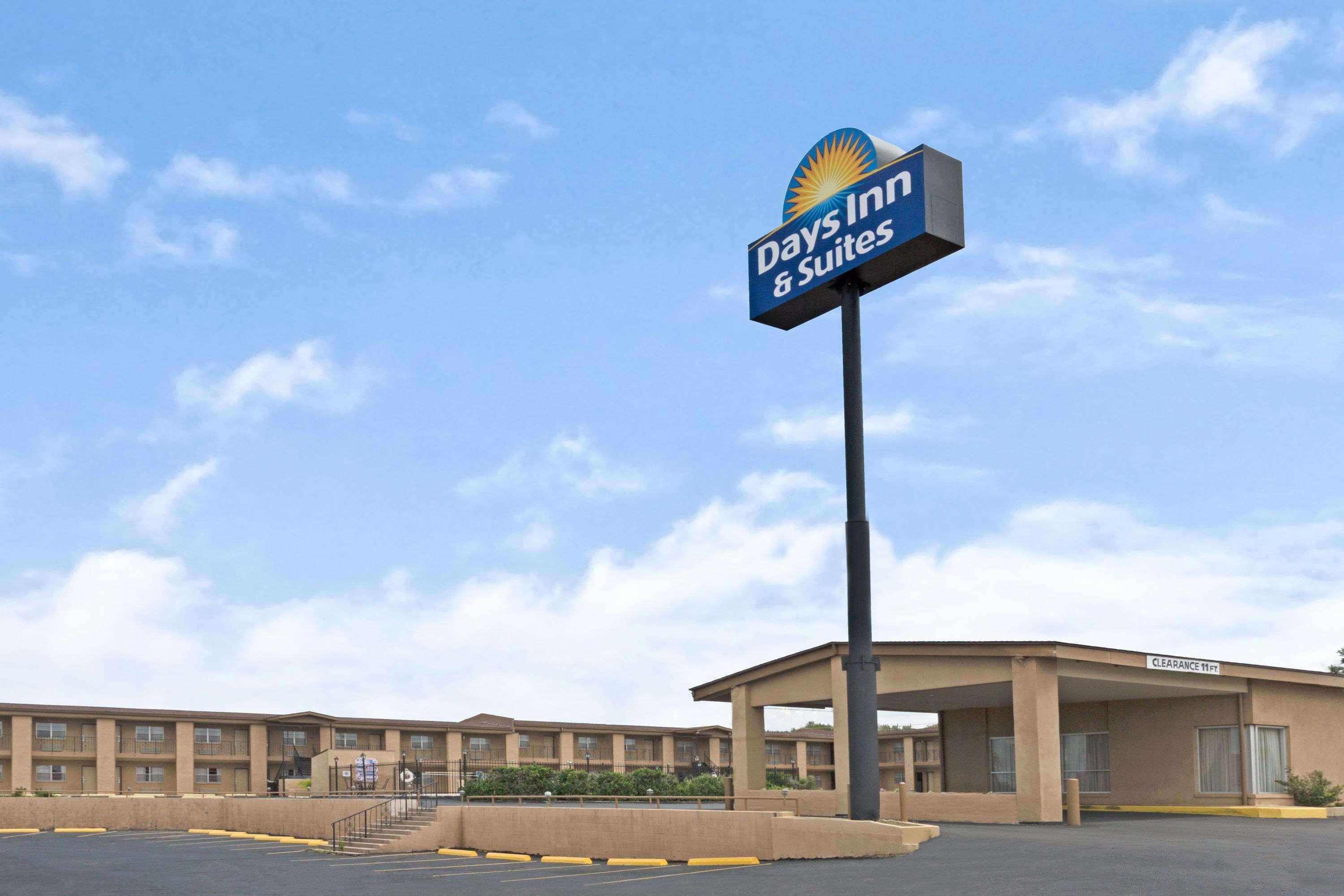 Days Inn & Suites By Wyndham Santa Rosa, Nm Exterior photo