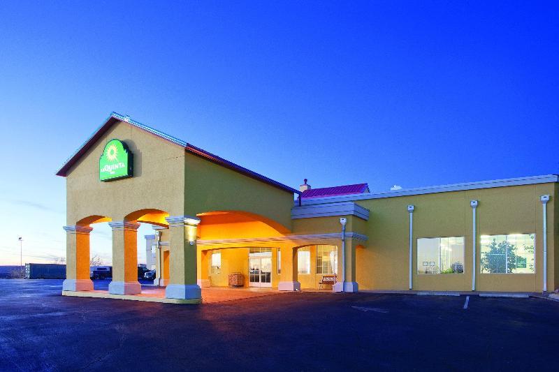 Days Inn & Suites By Wyndham Santa Rosa, Nm Exterior photo
